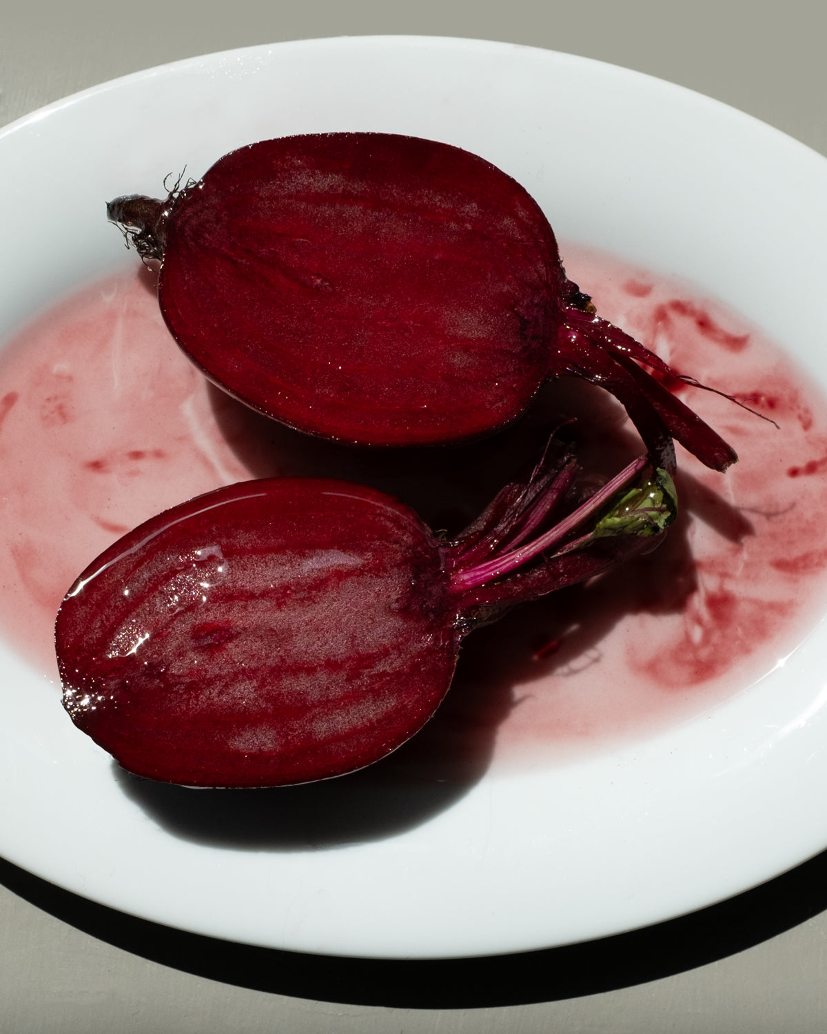 Organic beetroot - a sun infused oil ingredient in NOMAD FACE CREAM