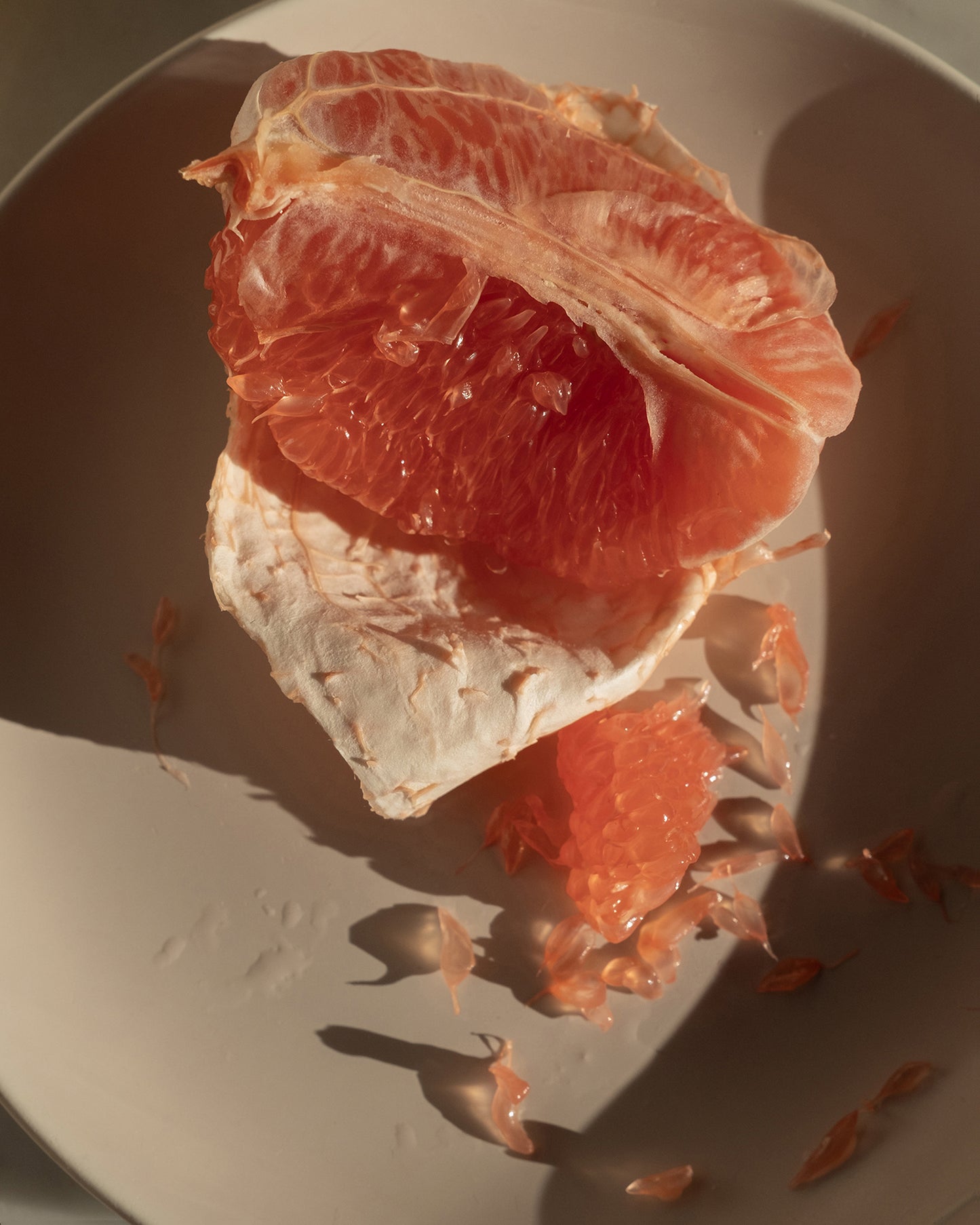 Organic grapefruit produces a scented citrus essential oil for our HOYONOMADIC preparations